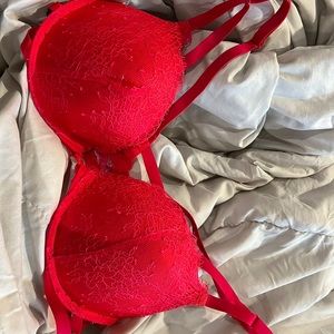 Victoria’s Secret Very Sexy 34C